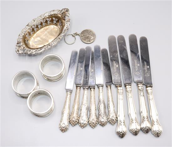 Silver handled cutlery & plate(-)